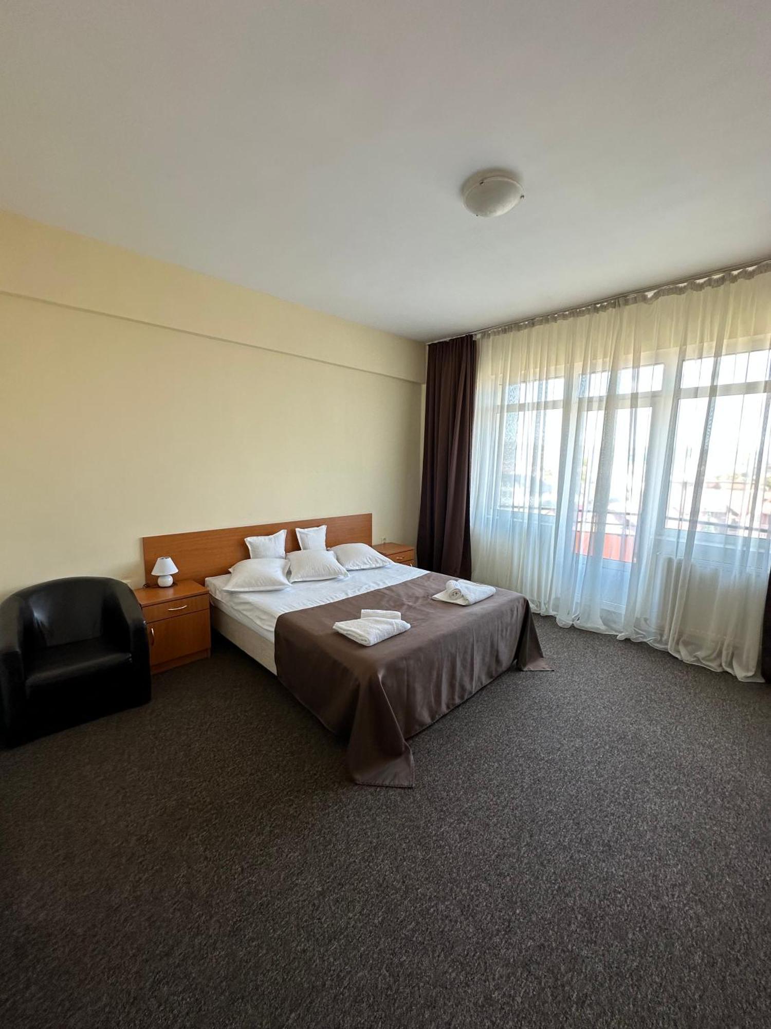 Hotel Diana Bistrita  Bagian luar foto