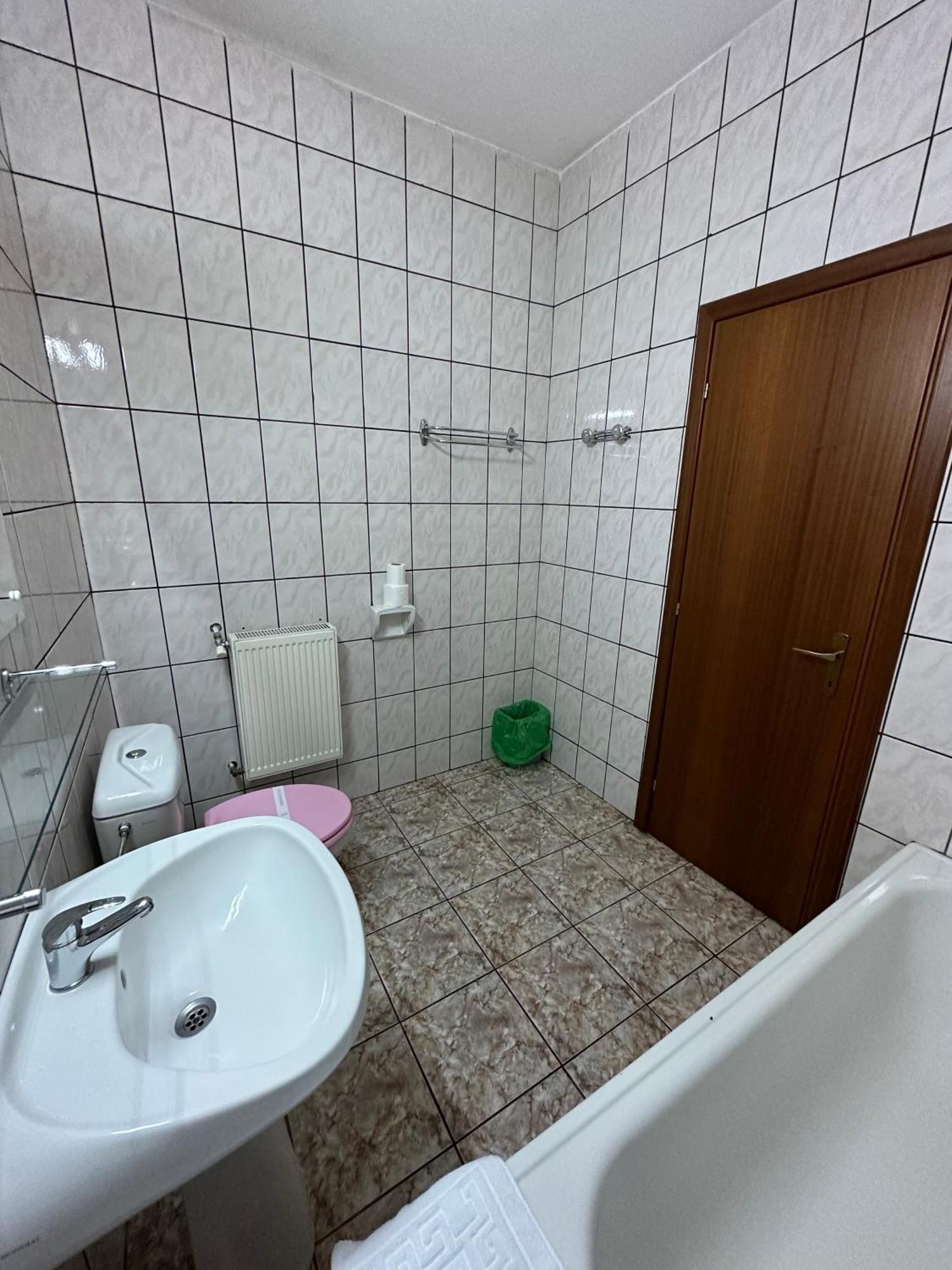 Hotel Diana Bistrita  Bagian luar foto