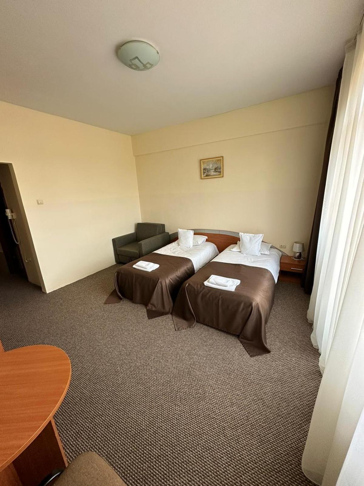 Hotel Diana Bistrita  Bagian luar foto