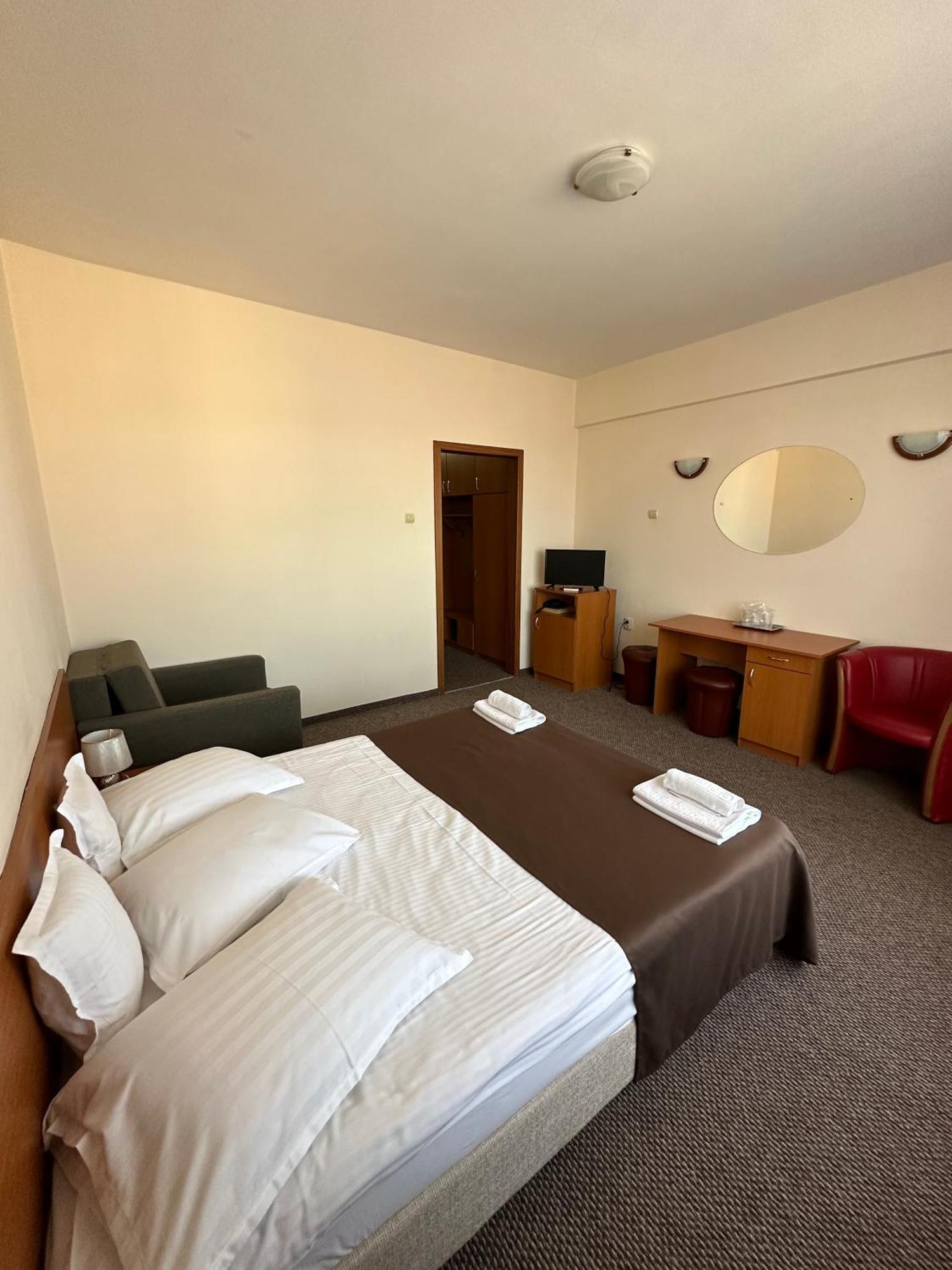 Hotel Diana Bistrita  Bagian luar foto