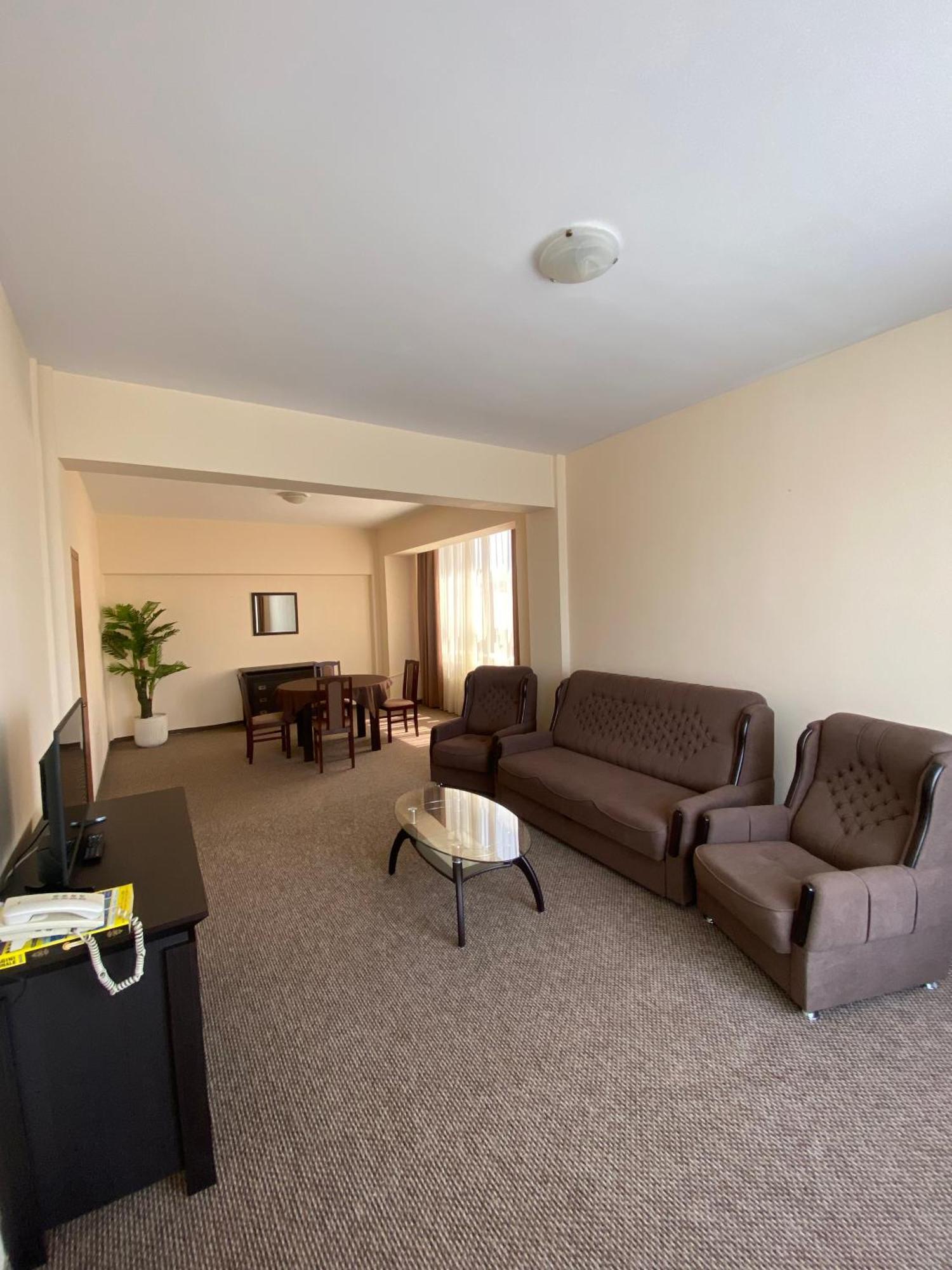 Hotel Diana Bistrita  Bagian luar foto