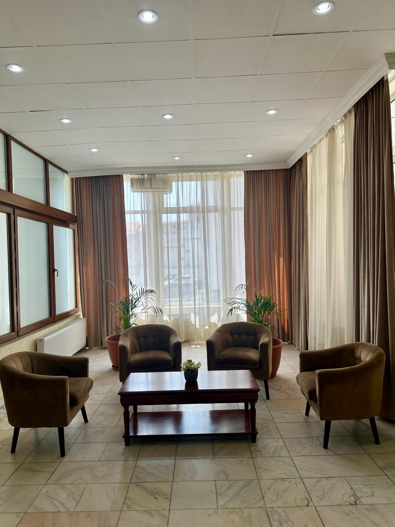 Hotel Diana Bistrita  Bagian luar foto
