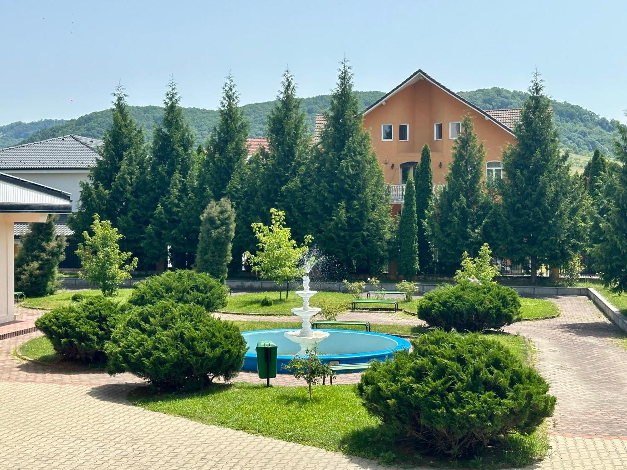Hotel Diana Bistrita  Bagian luar foto