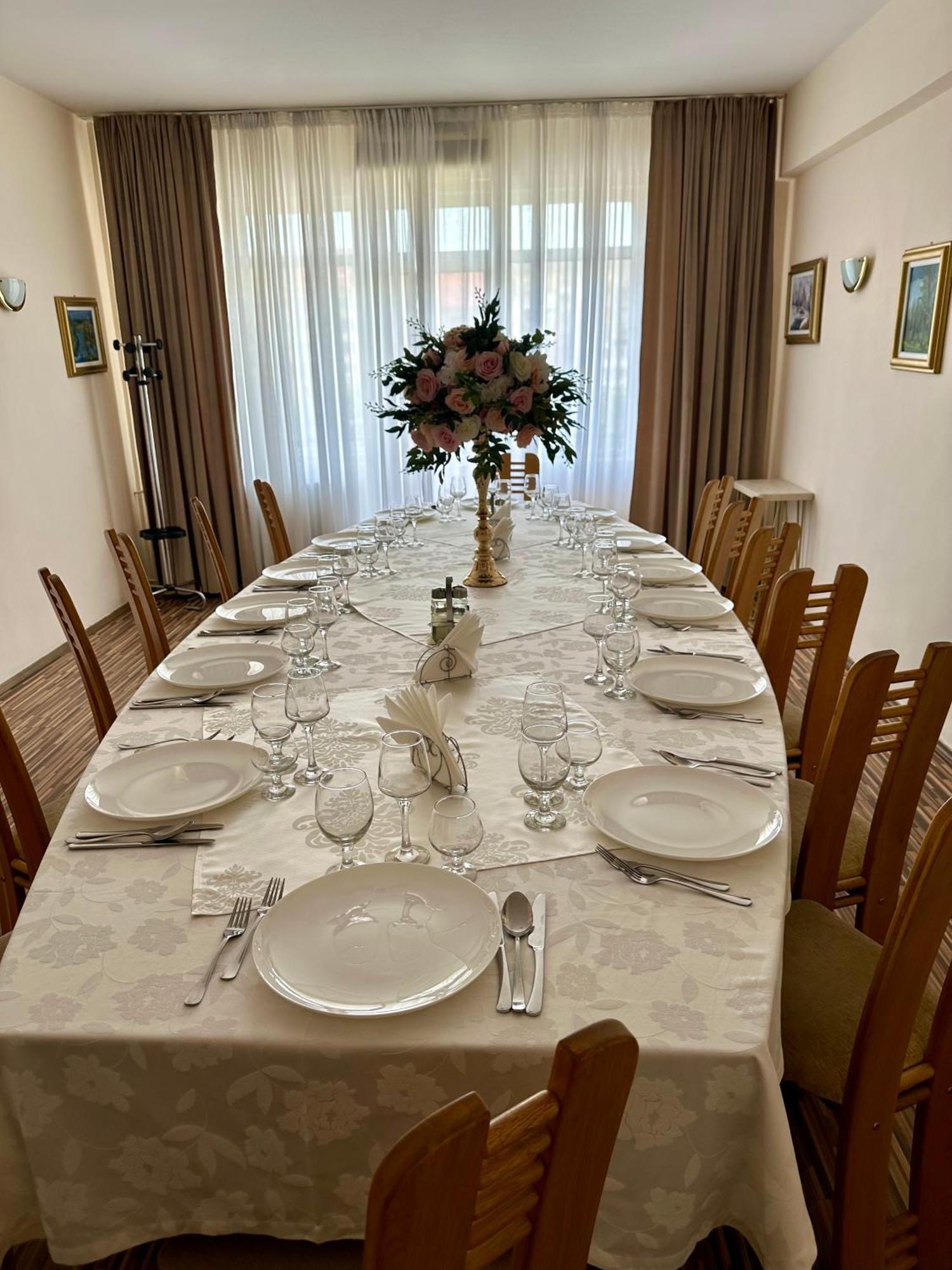 Hotel Diana Bistrita  Bagian luar foto